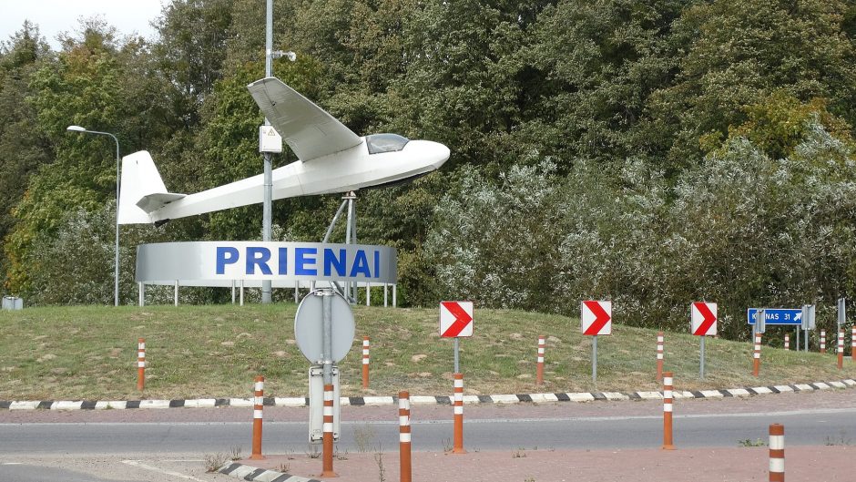 Vyriausybė Prienų savivaldybei perdavė du lėktuvus