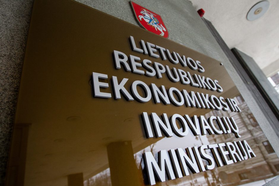 Premjeras: svarstomos dar trys kandidatūros į ekonomikos ministrus