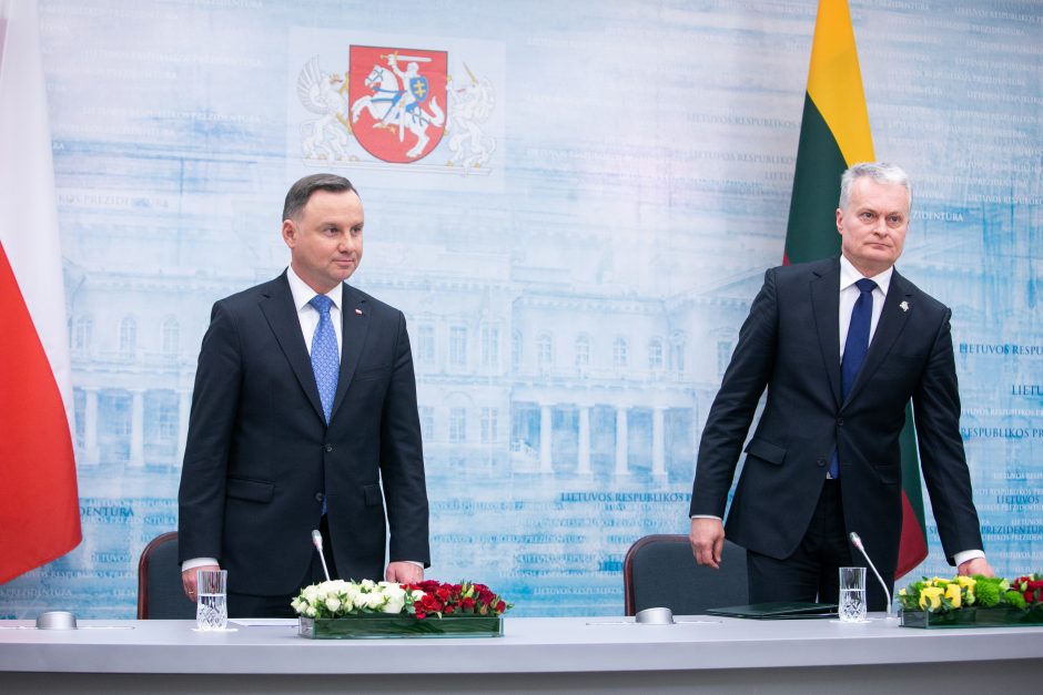 Lietuvos ir Lenkijos prezidentai paragino Rusiją atitraukti pajėgas nuo sienos su Ukraina