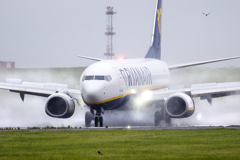 „Ryanair“ keleivių skaičius liepą smuko 70 proc.