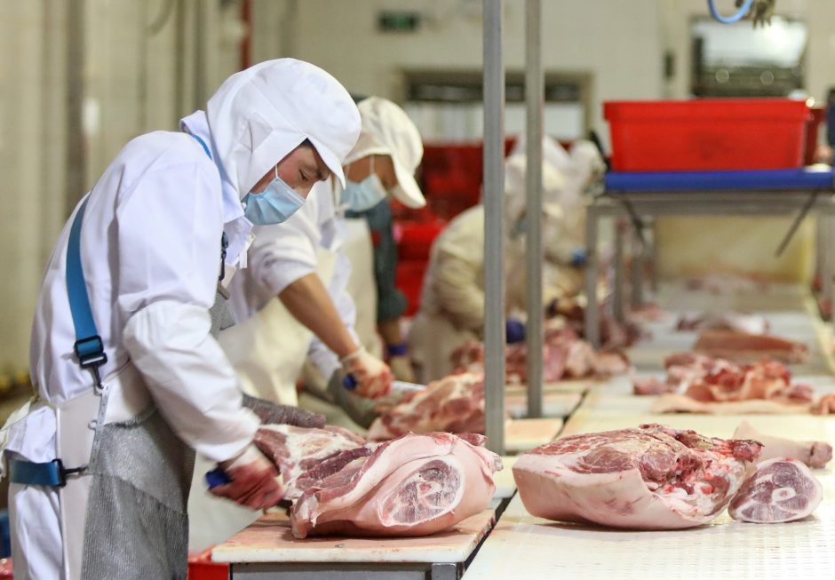 Kinai taikosi diktuoti pasaulinės bemėsės mėsos rinkos madas