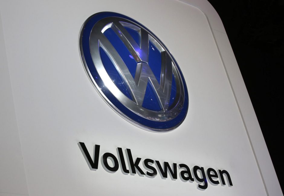 Kilus pasipiktinimui, „Volkswagen“ teigia besigailinti dėl padalinio pervadinimo pokšto