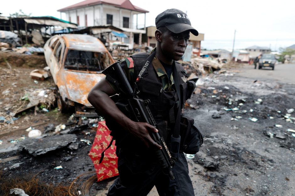 Kamerūne ginkluoti separatistai pagrobė 79 mokinius
