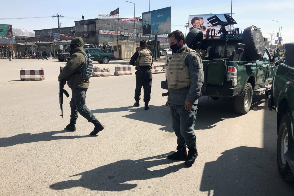 Kabule netoli svarbaus politinio susirinkimo griaudėjo sprogimai 