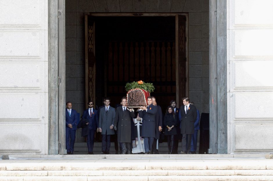 Ispanijoje ekshumuoti diktatoriaus F. Franco palaikai