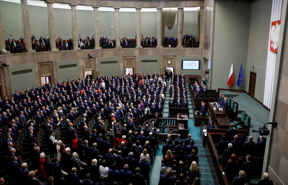 Lenkijos parlamentas pradėjo savo pirmąjį posėdį po rinkimų