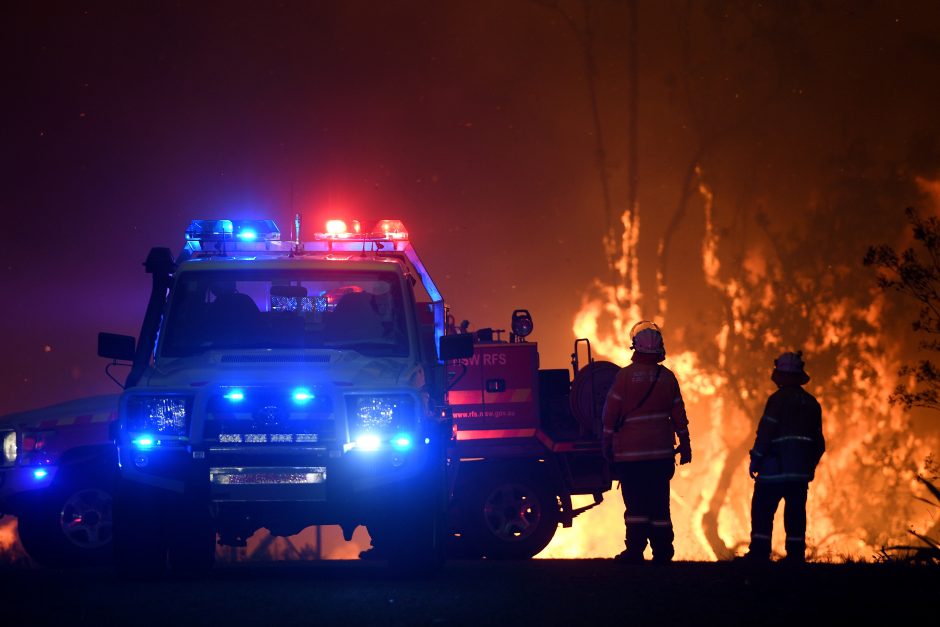 Australijoje nekontroliuojami gaisrai apėmė didžiulį plotą
