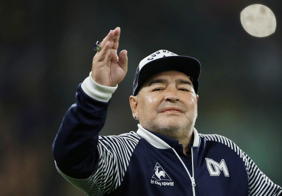 Futbolo legenda D. Maradona hospitalizuotas dėl depresijos simptomų