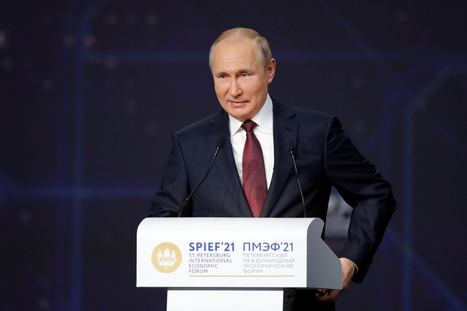 V. Putinas pasirašė kritikams dalyvauti rinkimuose uždrausiantį įstatymą
