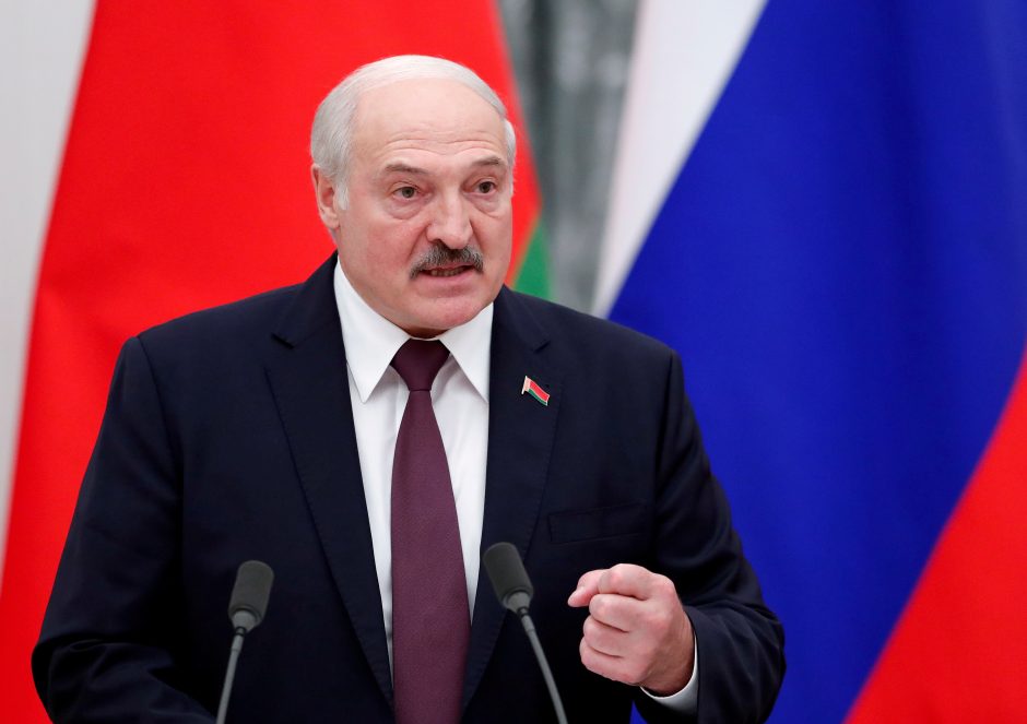 A. Lukašenka piktinasi kaltinimais, esą migrantai pasienyje svaiginami narkotikais