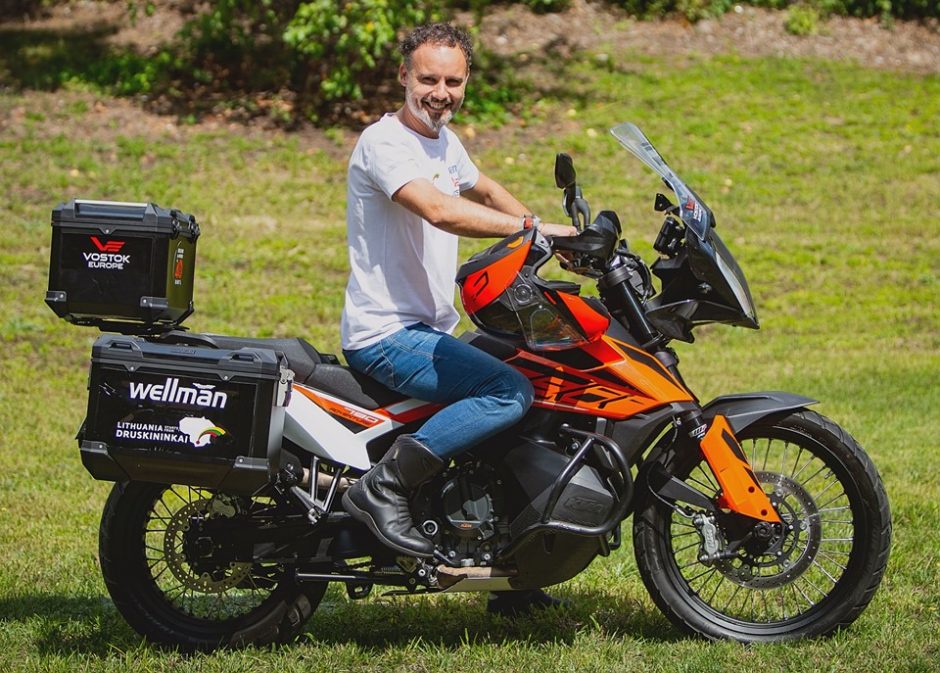 Motociklu aplink pasaulį – per 40 dienų