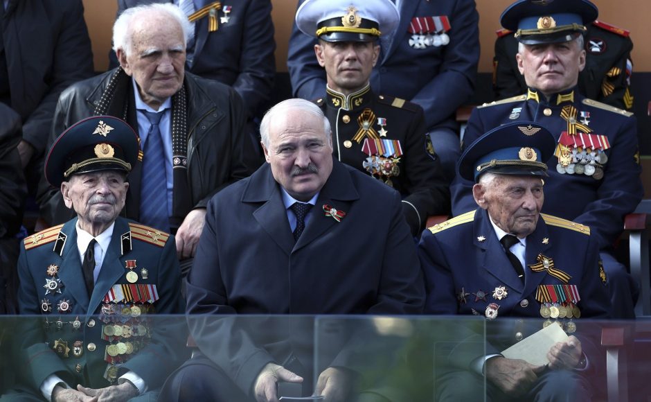 A. Lukašenka nepasirodė valstybinės vėliavos, herbo ir himno dienos minėjime