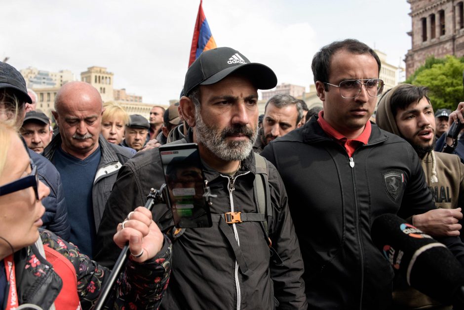 Armėnijos protestų lyderis Pašinianas suimtas, policija tai neigia 