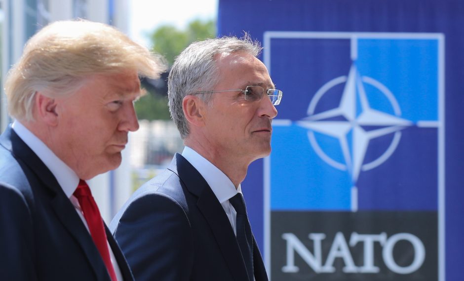 Minint NATO metines J. Stoltenbergas susitiks su D. Trumpu