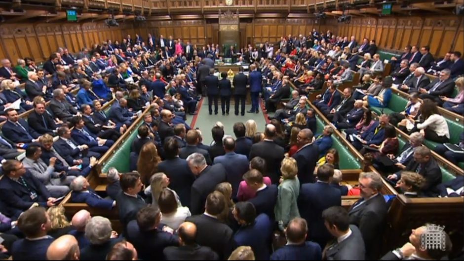 JK parlamentarai per pirmą balsavimą pritarė B. Johnsono „Brexito“ susitarimui