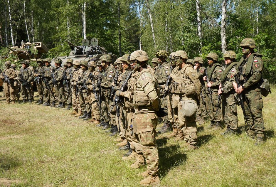 Pentagonas patvirtino papildomą JAV pajėgų perkėlimą į Europą, spręs dėl Baltijos šalių