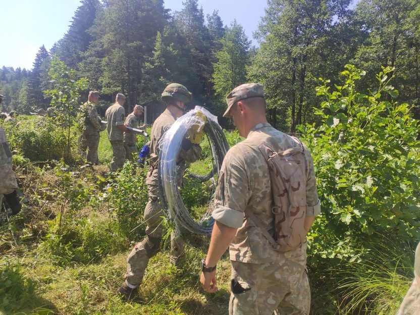 Apie 100 karių pradėjo patruliavimą pasienyje su Baltarusija