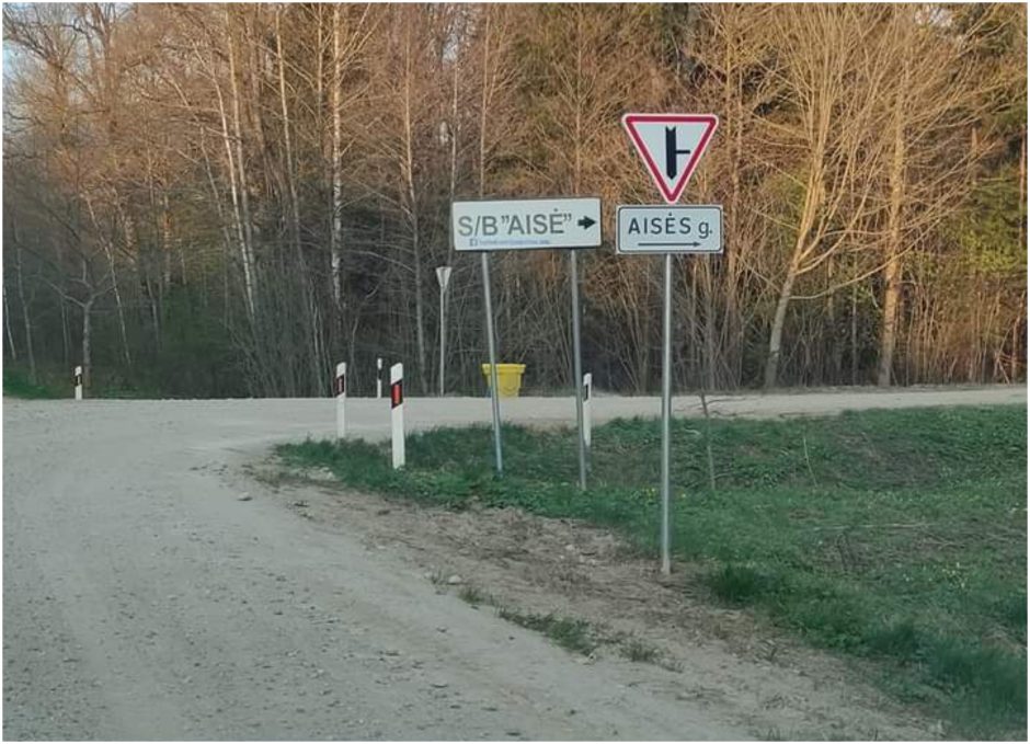 Kelio ženklas Klaipėdos rajone – it rebusas