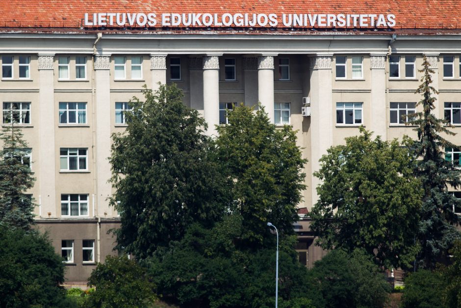 Vilniaus savivaldybė prašo Vyriausybės perduoti LEU centrinius rūmus
