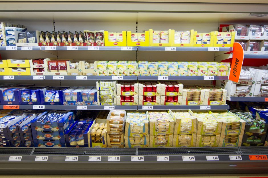 Premjeras – už tyrimą, kodėl į Lietuvą patenka prastesni maisto produktai
