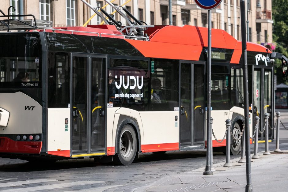 Vilnius kviečia iš namų judėti tik esant būtinybei: keičiasi viešojo transporto tvarkaraščiai