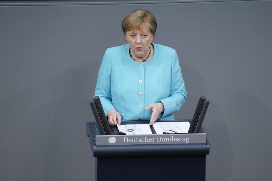 A. Merkel: ES privalo siekti tiesioginių kontaktų su V. Putinu