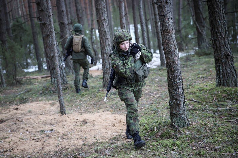 Karo akademijos kariūnai mokosi vadovauti gynybos operacijoms