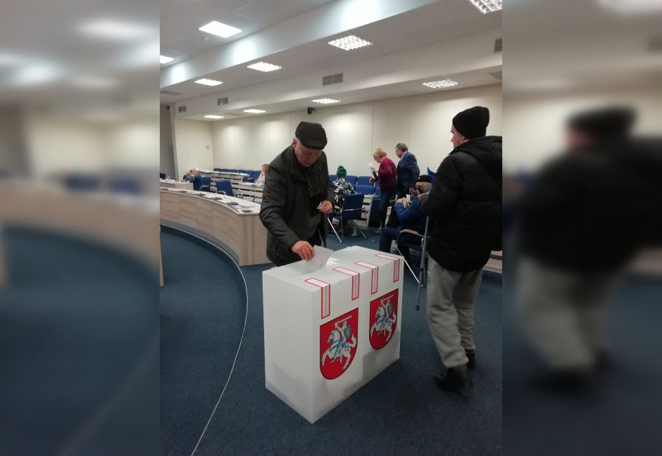 Išankstinis balsavimas Klaipėdoje: rinkėjai balsuoti neskuba