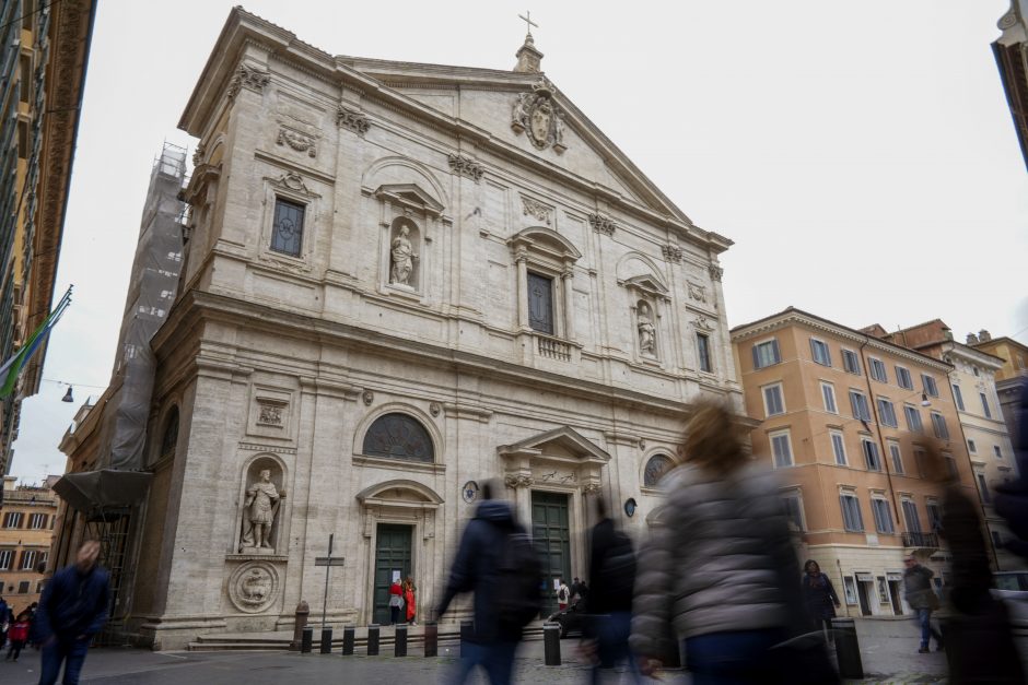 Romoje dėl koronaviruso uždarytos katalikų bažnyčios