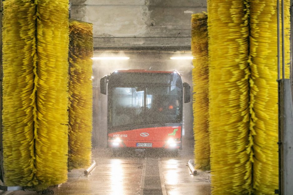 Vilniečiai grįžta į viešąjį transportą: aktuali informacija keleiviams