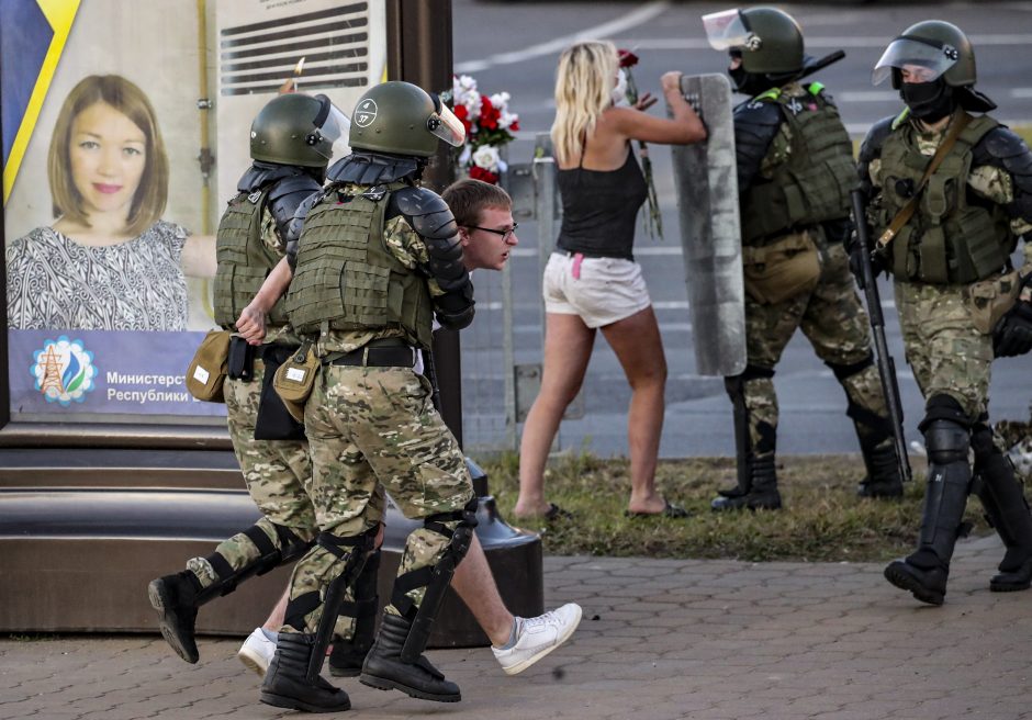 Baltarusijoje – nauji protestai: prieš taikius žmones naudota brutali jėga