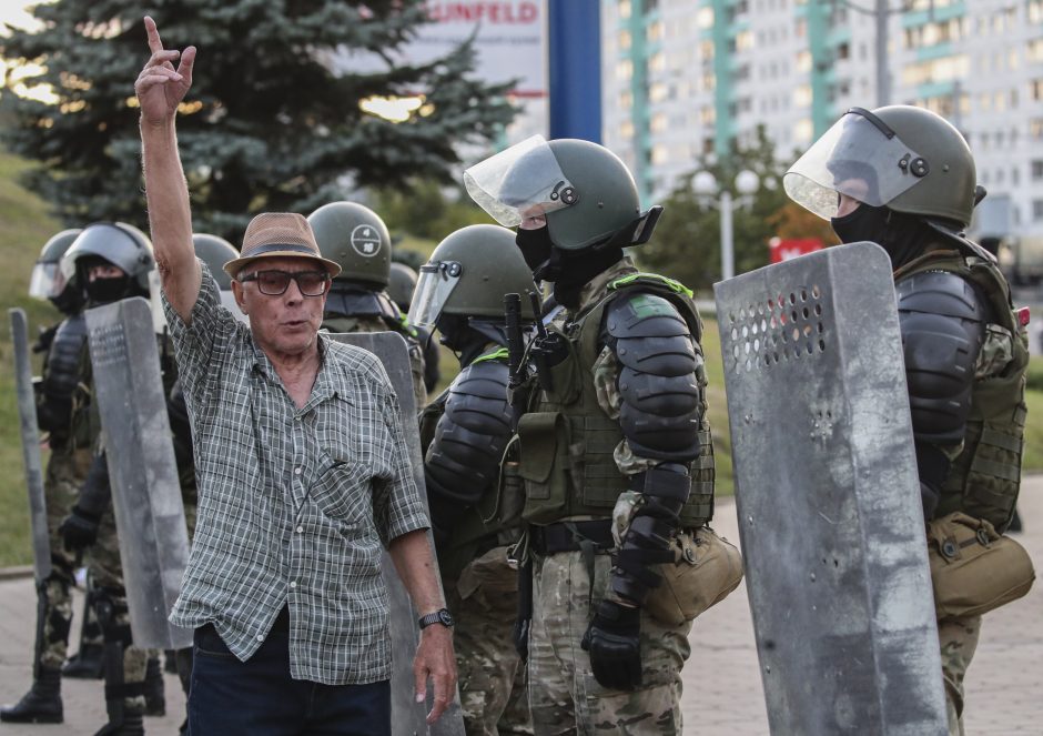 Baltarusijoje – nauji protestai: prieš taikius žmones naudota brutali jėga