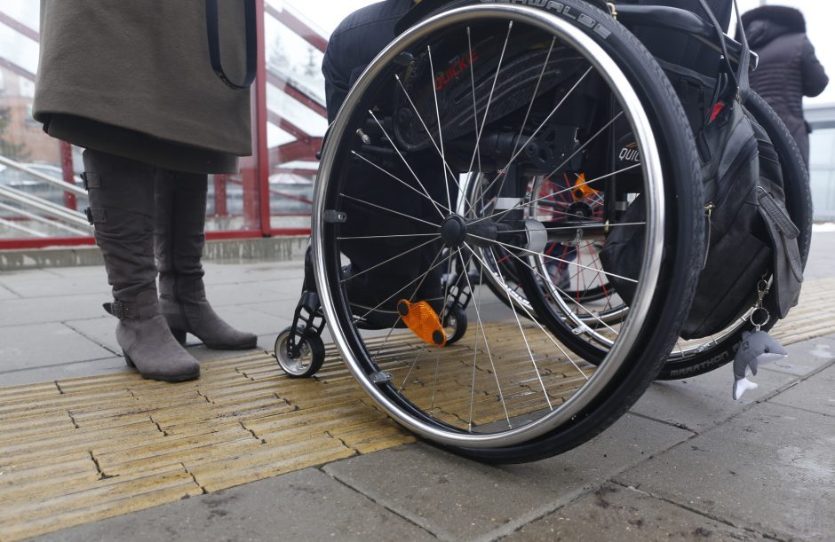 Traukinių pritaikymas neįgaliesiems: ministerija toliau tobulins planą