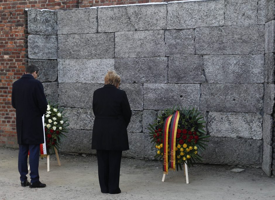 A. Merkel: atminti nacių nusikaltimus – neatsiejama nuo vokiečių tapatybės
