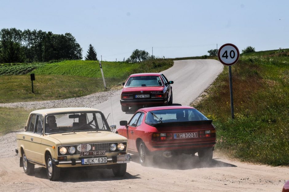 Istoriniais automobiliais – po Lietuvą ir Lenkiją