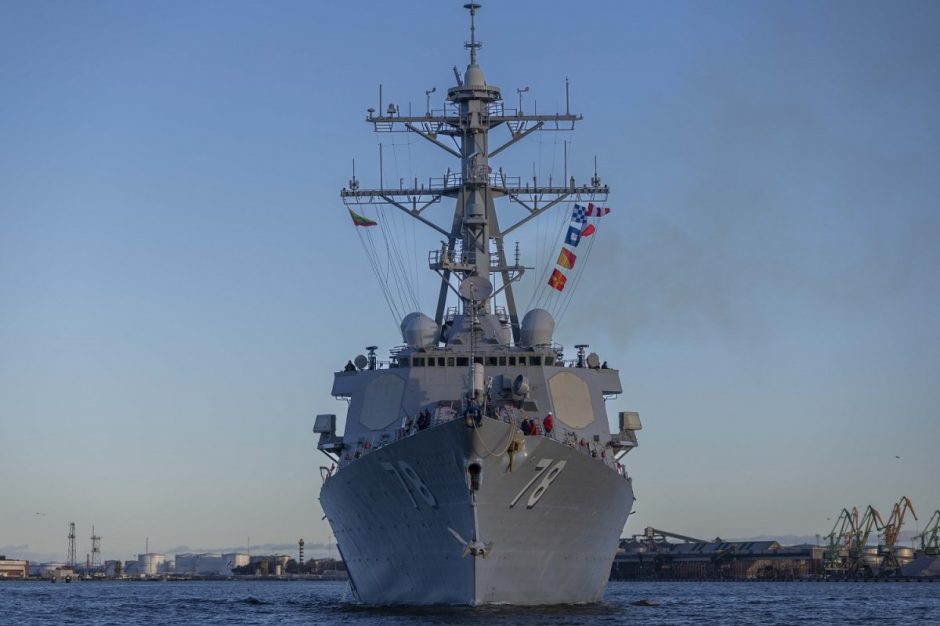 Į Klaipėdą atplaukė JAV karinio laivyno raketinis kovos laivas