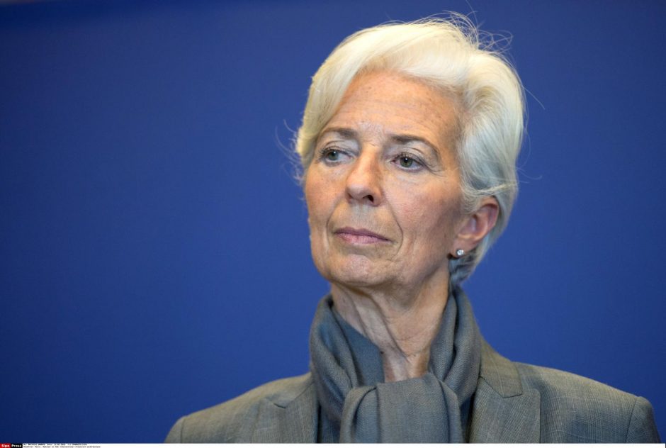 ECB vadovė Ch. Lagarde teigia apsvarstysianti kiekvieną kovos su klimato kaita metodą