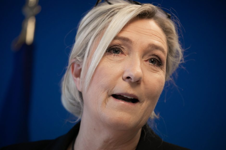 M. Le Pen dalyvaus 2022-ųjų Prancūzijos prezidento rinkimuose?