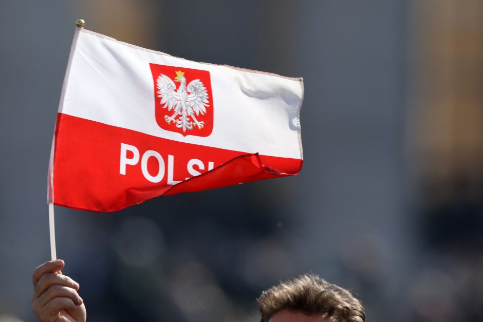 ES teismas: naujos Lenkijos teismų sistemos taisyklės gali pažeisti Bendrijos teisę