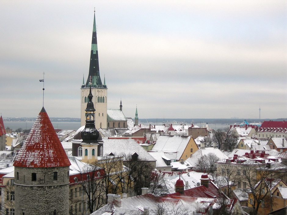 Tyrėjai: Estijoje dominuoja britiškoji koronaviruso atmaina
