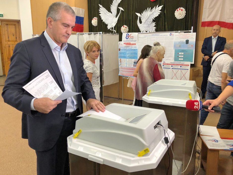 Ukraina nepripažįsta rinkimų Kryme, ragina didinti spaudimą Rusijai