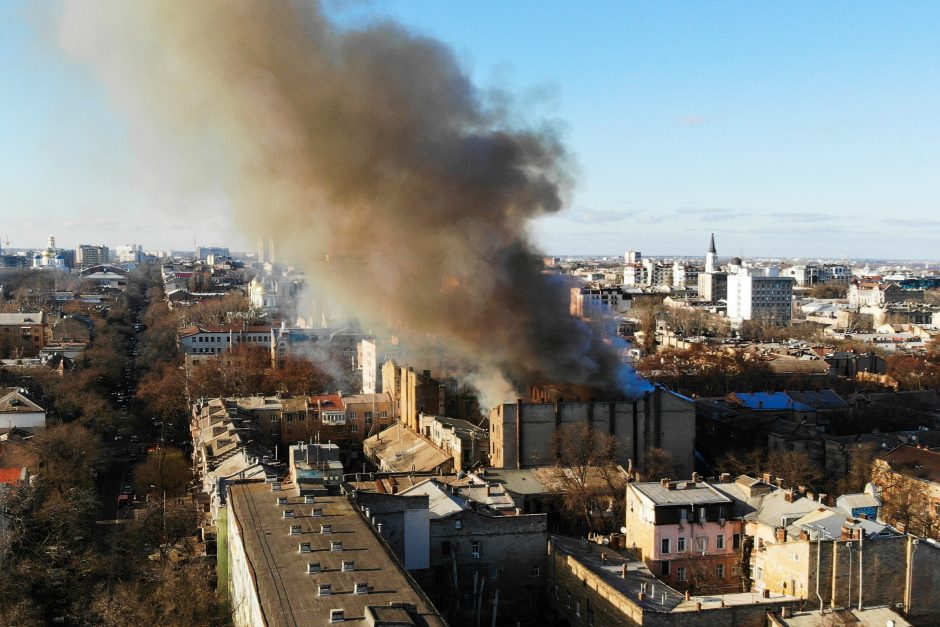 Po didelio gaisro Odesos kolegijoje 14 žmonių laikomi dingusiais