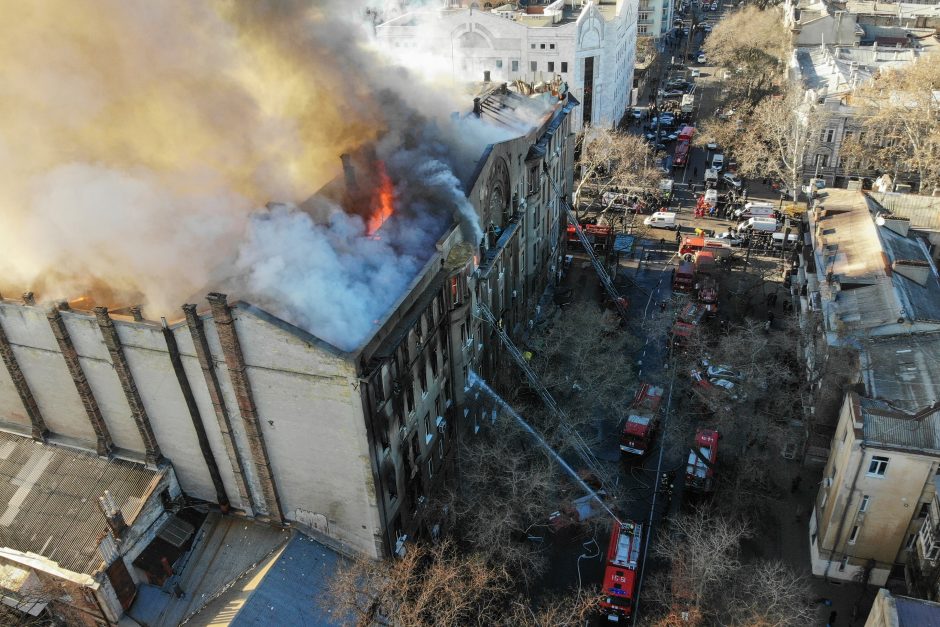 Po didelio gaisro Odesos kolegijoje 14 žmonių laikomi dingusiais