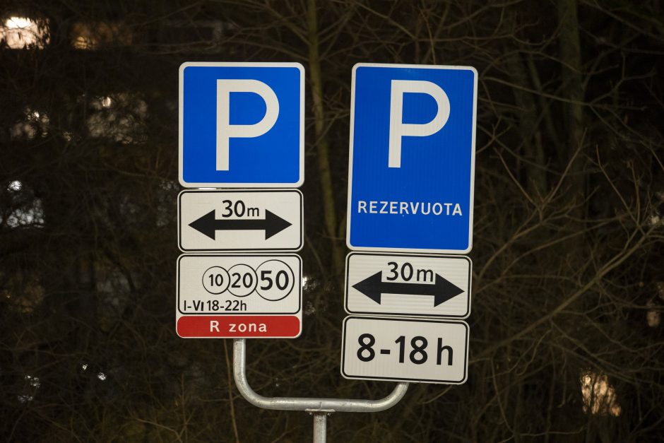 Vilnius centre esančioms ministerijoms siūlo atsisakyti rezervuotų vietų automobiliams