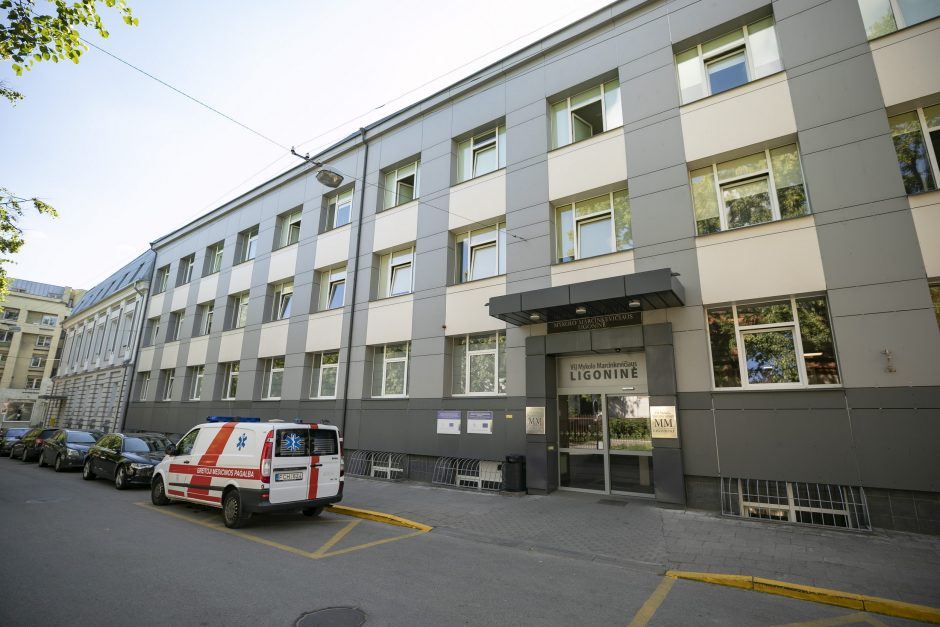 Sostinės M. Marcinkevičiaus ligoninė įsirengs saulės jėgainę ant stogo