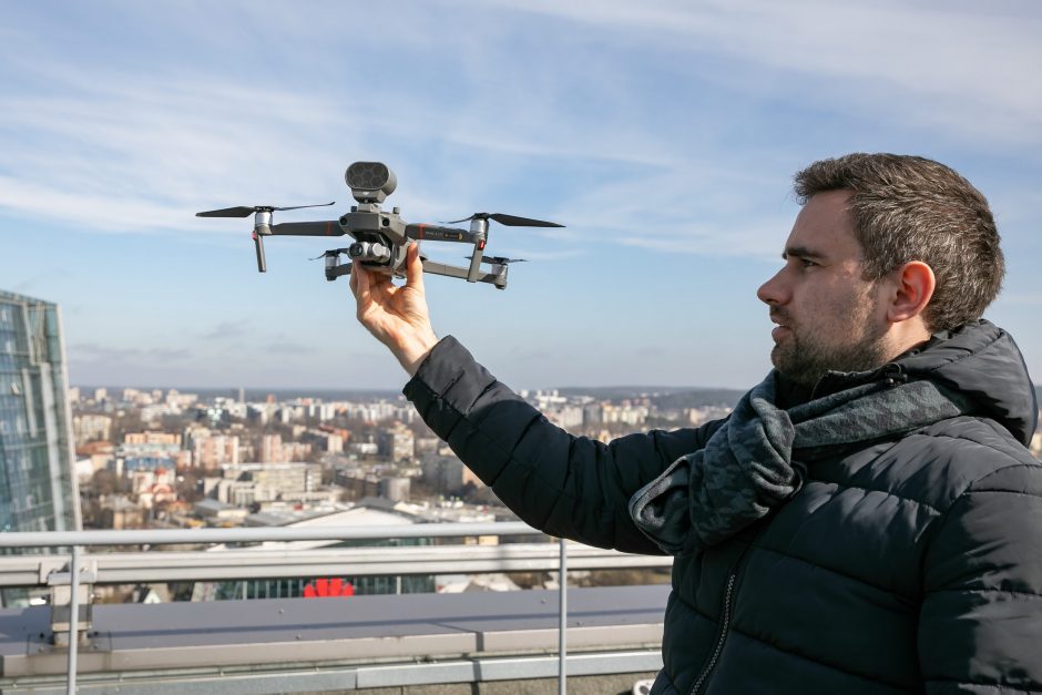 Vilniuje karantino priežiūrai į dangų pakelti dronai
