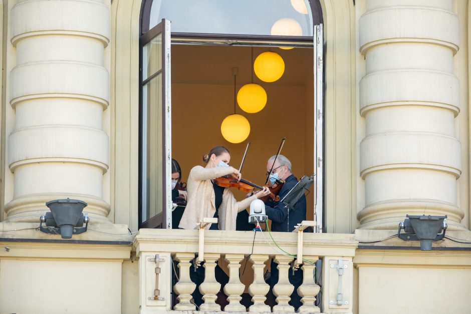 Vilniuje atgimsta kultūra: grįžta renginiai, menininkai gaus stipendijas