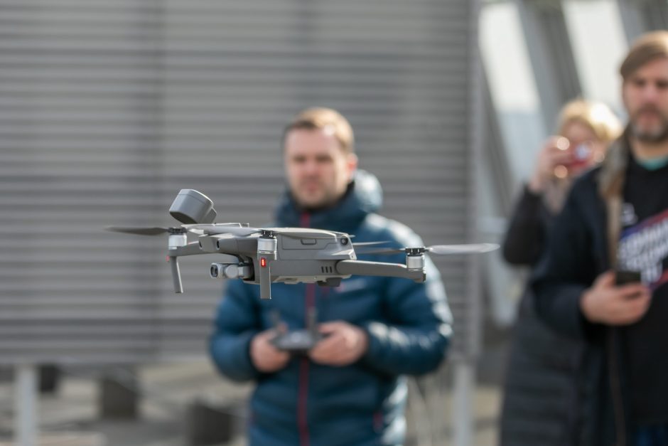 Vilniuje karantino priežiūrai į dangų pakelti dronai