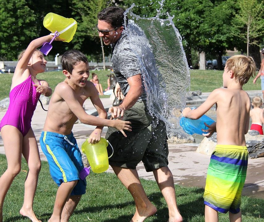 Tyrimas: daugiau nei pusei tėvų trūksta lėšų vaikų laisvalaikiui vasarą