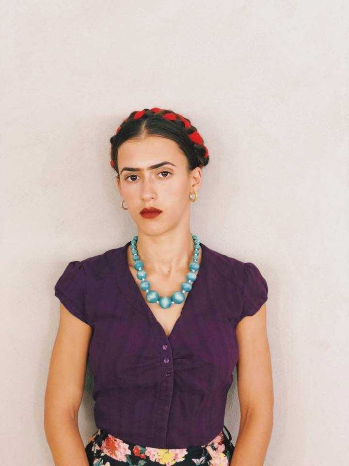 „Ant Auros batuto“ – šuolis  į aistringą F. Kahlo gyvenimą